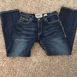 M4 ariat jeans